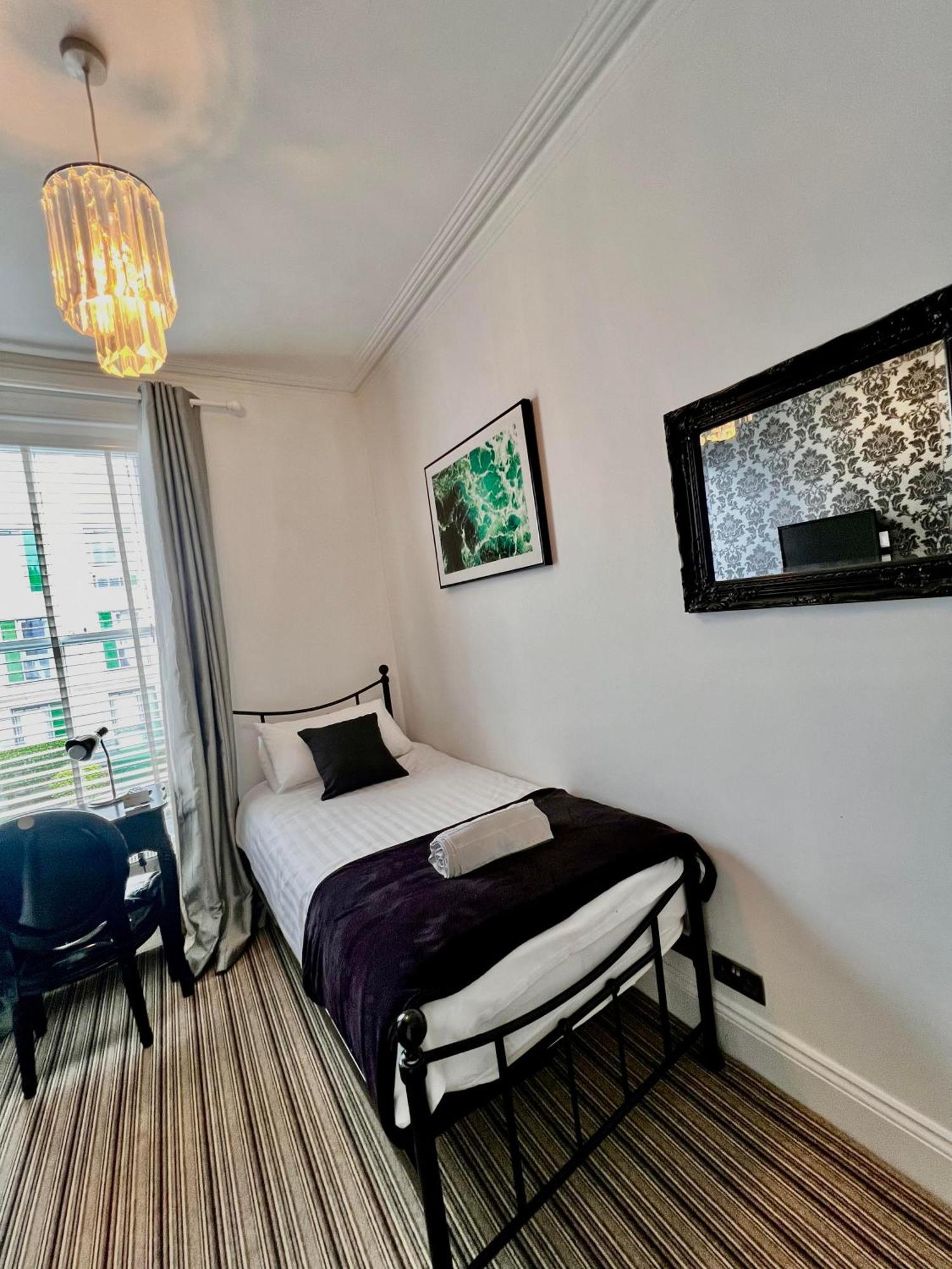 בורנמות' Bamboo Guesthouse מראה חיצוני תמונה