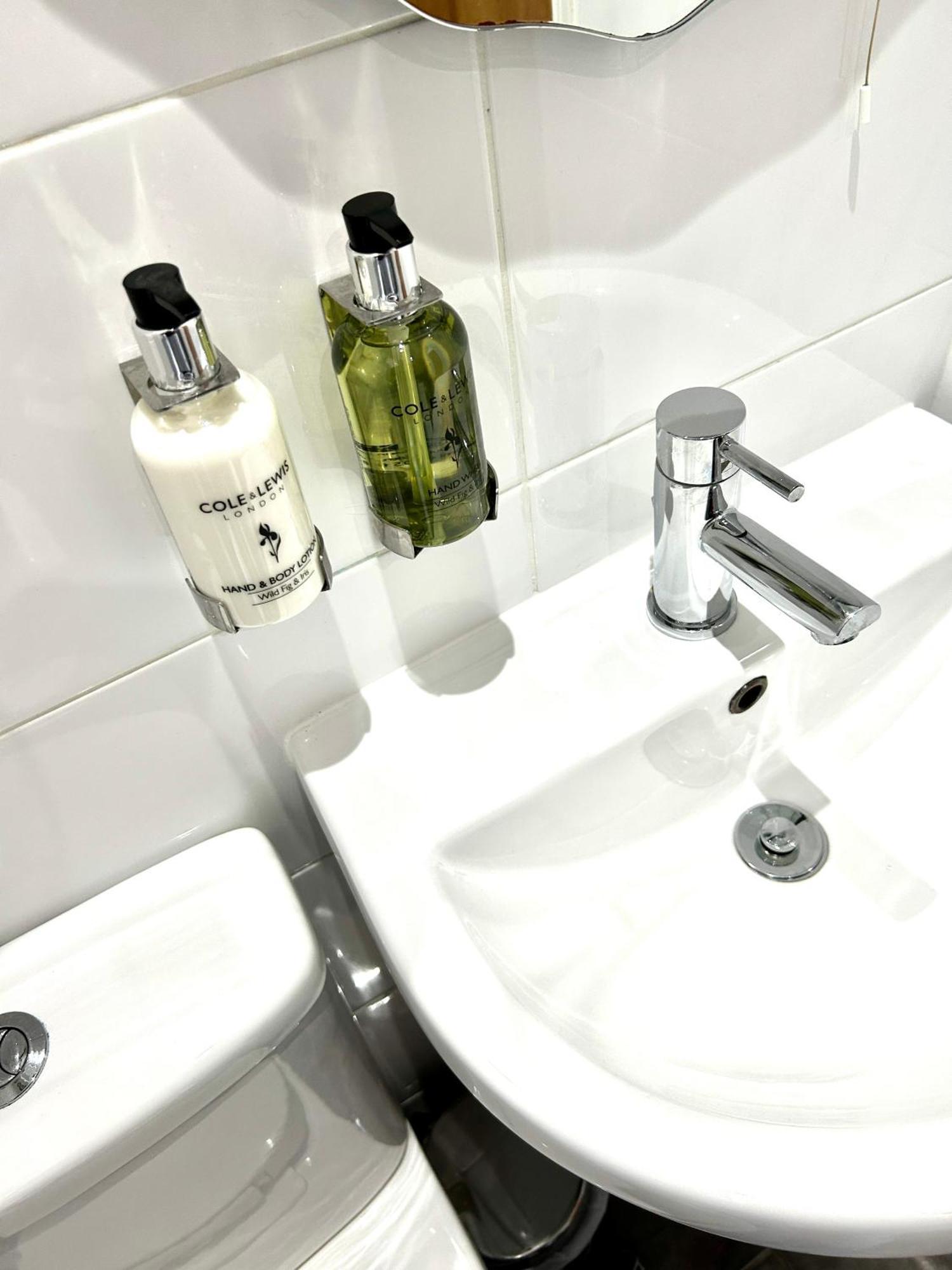 בורנמות' Bamboo Guesthouse מראה חיצוני תמונה