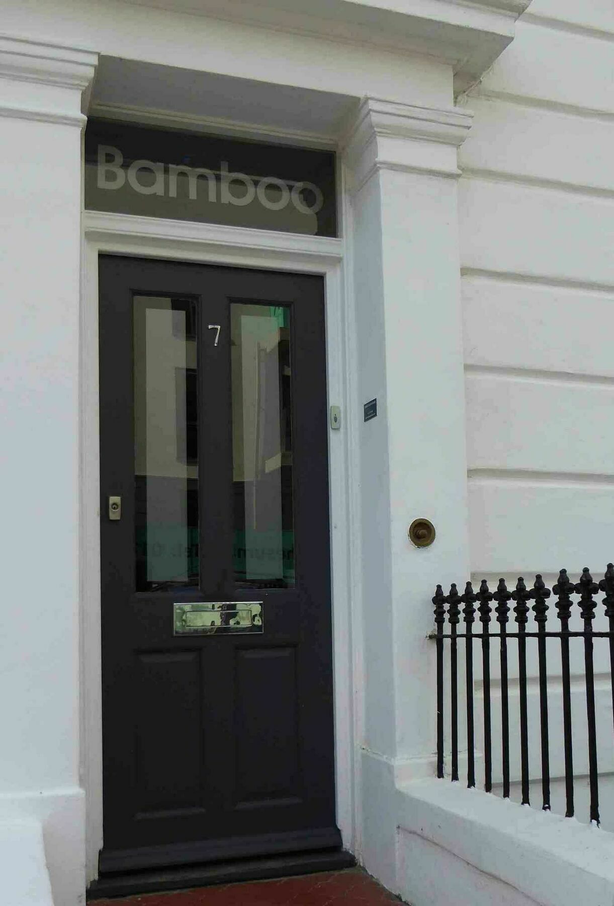 בורנמות' Bamboo Guesthouse מראה חיצוני תמונה