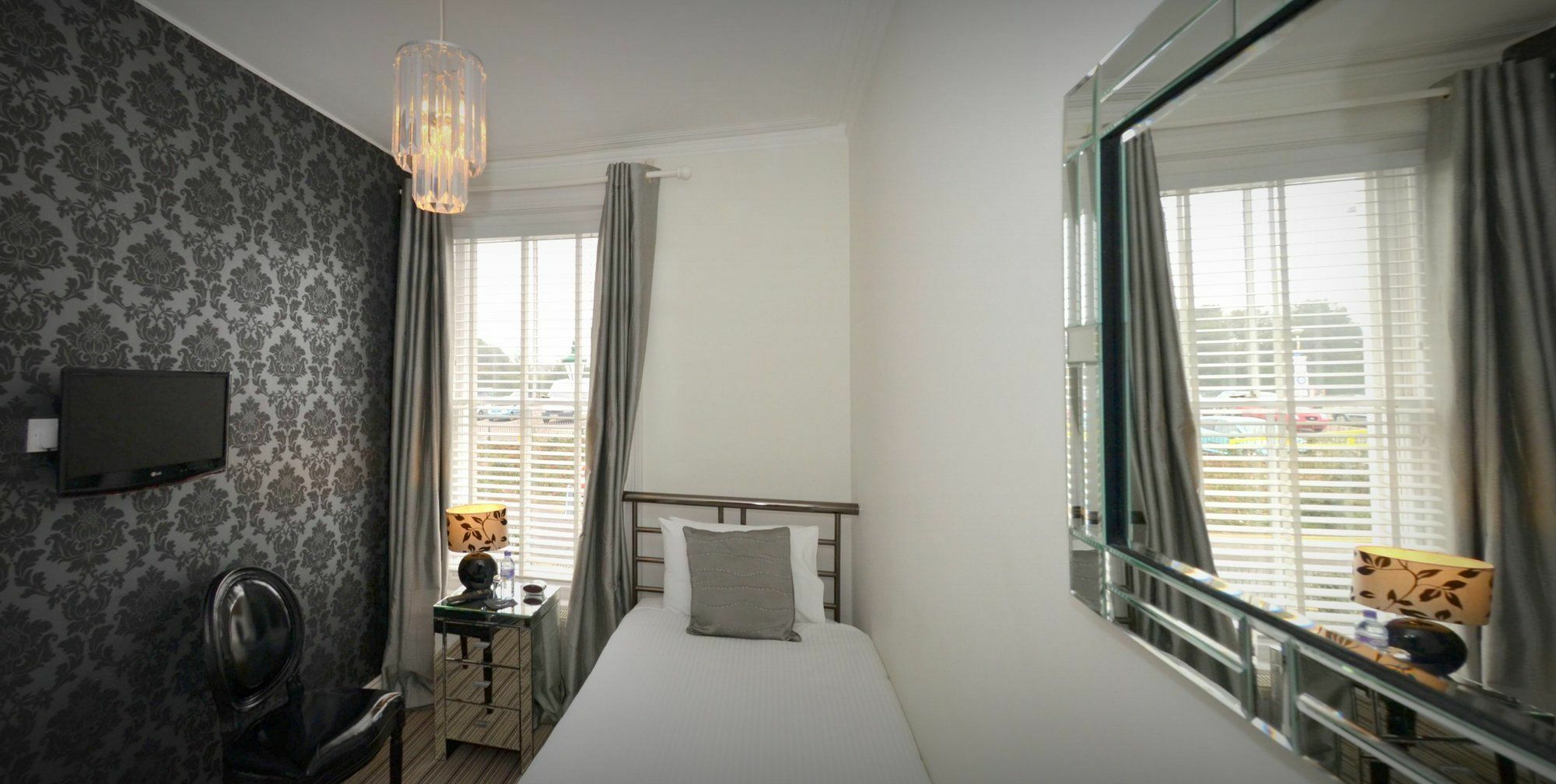 בורנמות' Bamboo Guesthouse מראה חיצוני תמונה