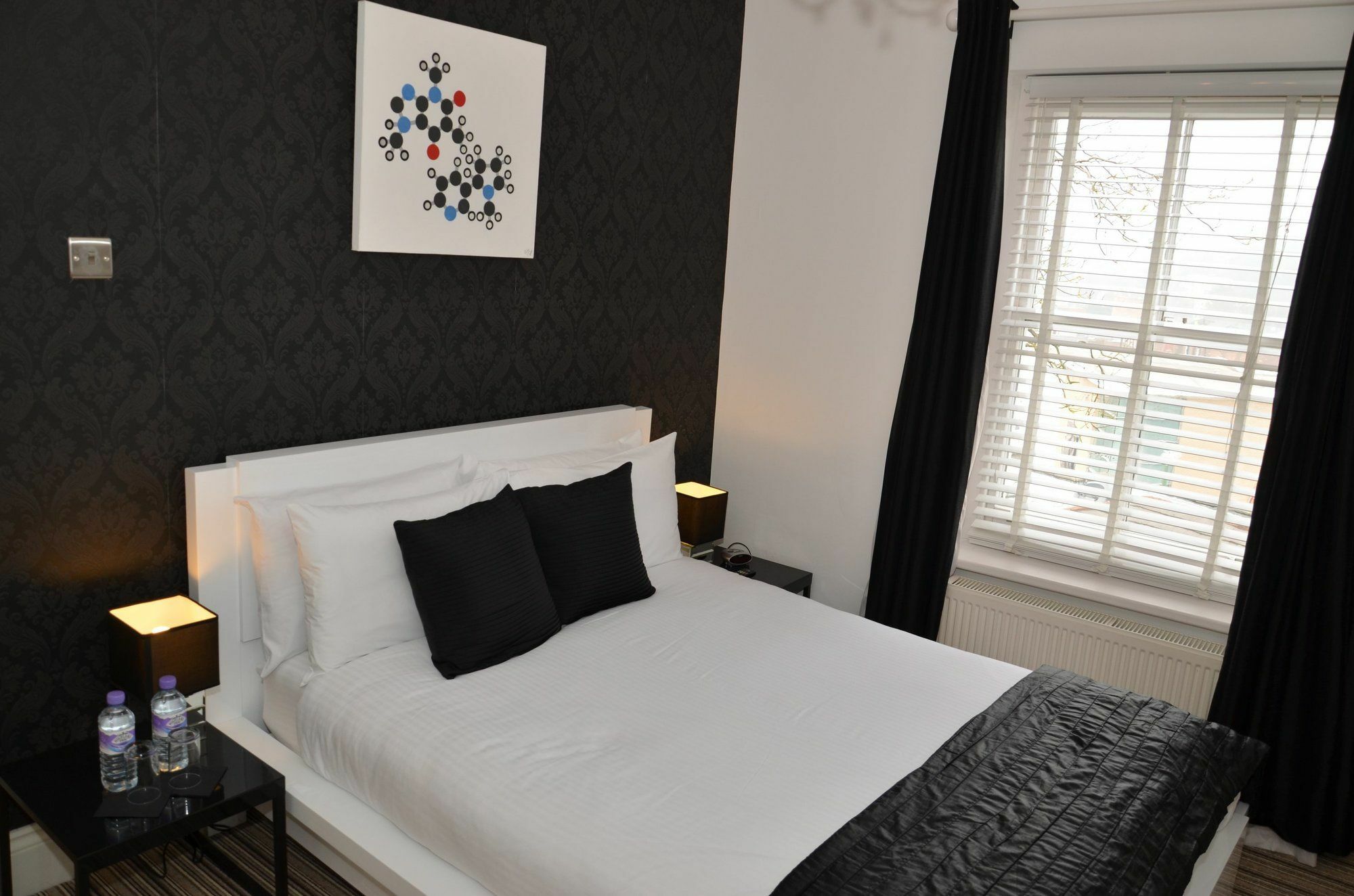 בורנמות' Bamboo Guesthouse מראה חיצוני תמונה
